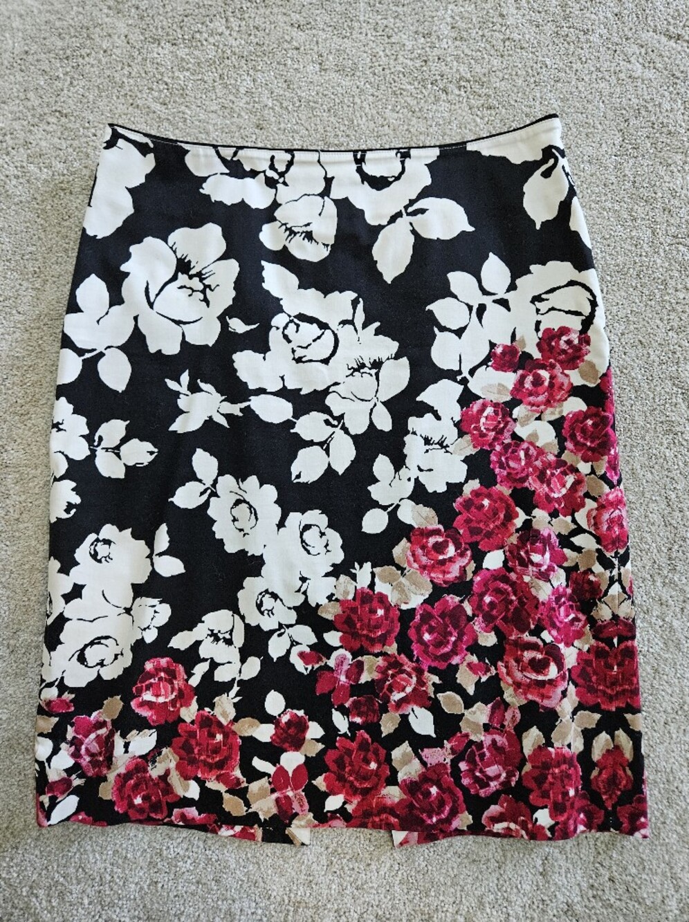 White House Black Market Black, White & Pink Floral A-Line Skirt